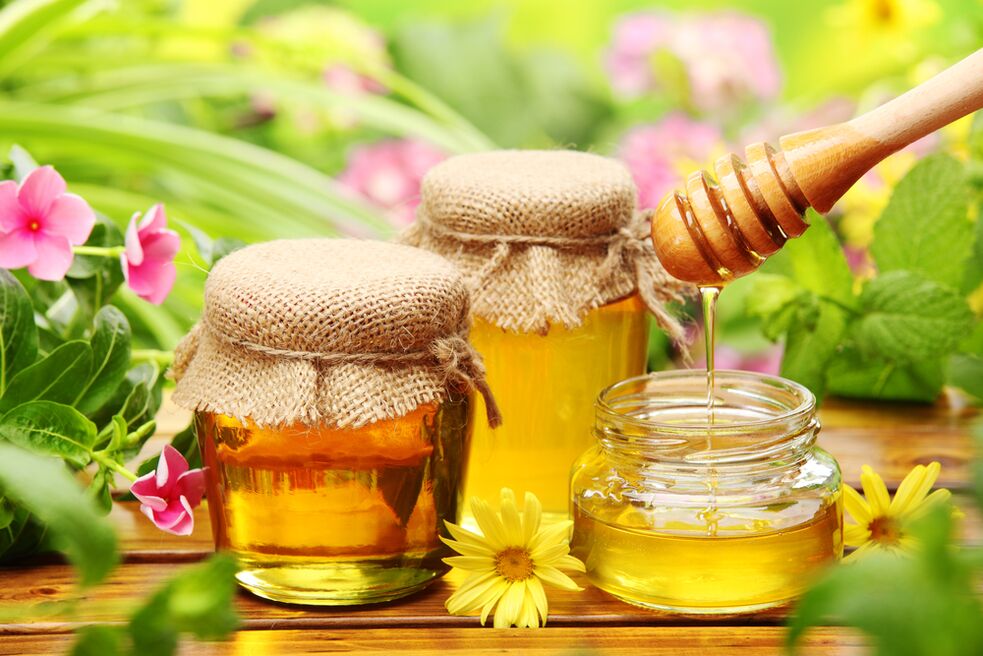 Mierea este un remediu popular antihelmintic care scapă de paraziți la adulți și copii. 