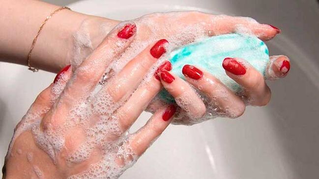 spălarea mâinilor cu săpun pentru a preveni infectarea cu viermi